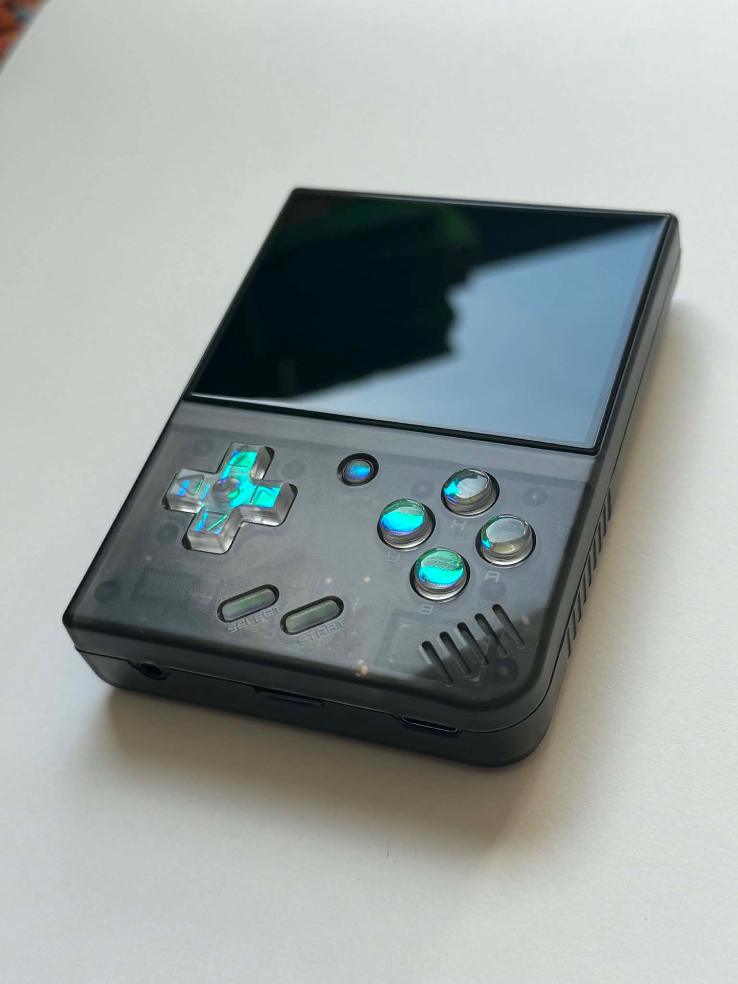 Miyoo Mini PLUS +, 1000+ Games Installed Emulator Console & 128GB SanDisk SD Quality Micro SD With Onion OS Firmware.