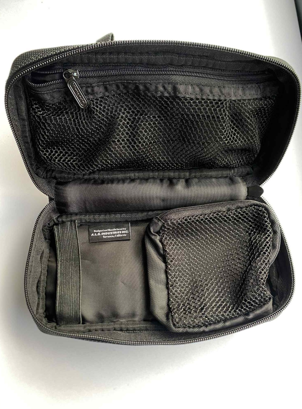 Official Double Blue /Black Nintendo Gameboy Advance Sp Case Bag Great Condition